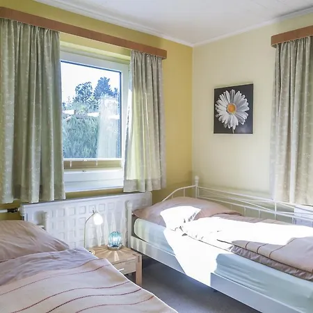 Haus Zum See Апартаменты Dersau